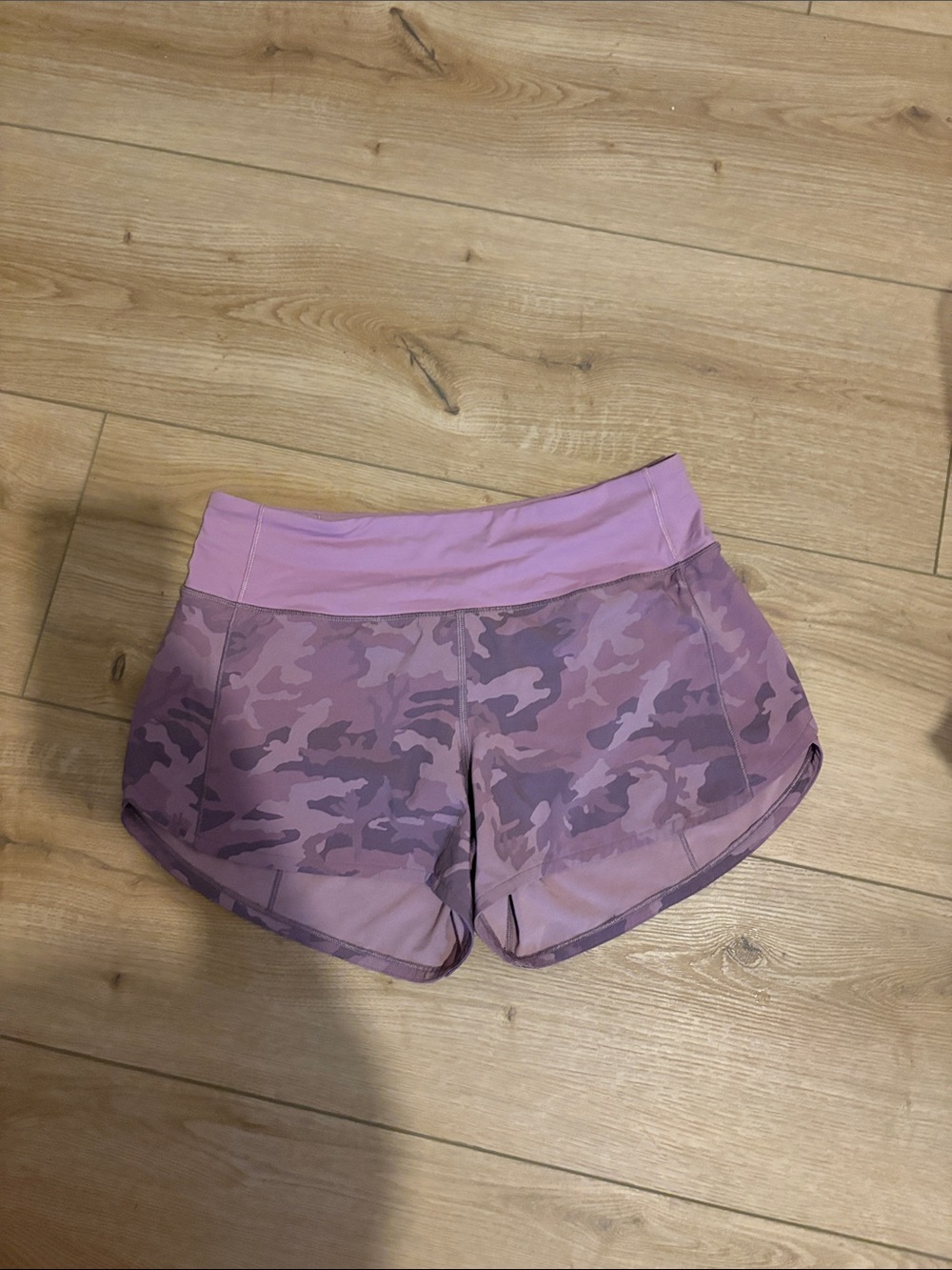 Lululemon size 6 high waist speed up shorts 4” inseam